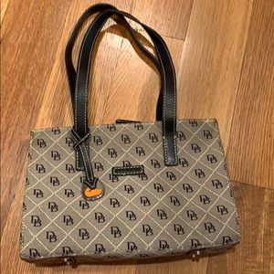 Authentic Vintage Dooney & Burke handbag